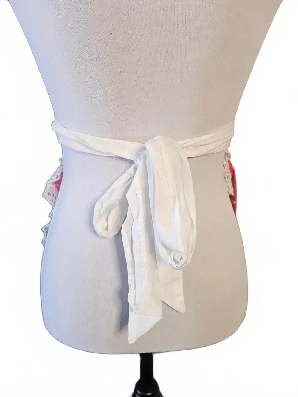 Vintage Style Red Floral Apron with White Lace Trim and Heart Pattern Waistband